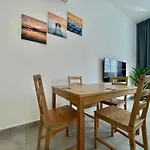 Spacious Furnished Apartment In Palette Tower In Tourist Club Area
